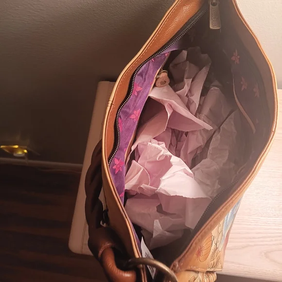 Handbag - Picture 5 of 5